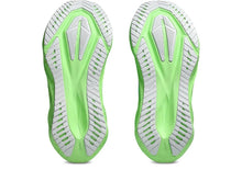 Load image into Gallery viewer, Novablast 5 Womens
